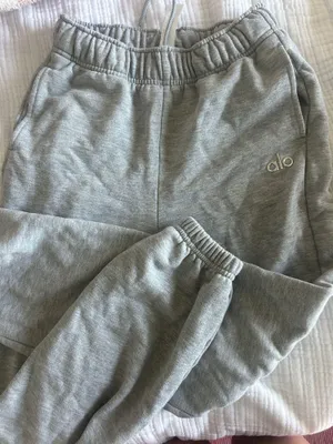Accolade Alo Yoga Sweatpants heather grey thumbnail 4