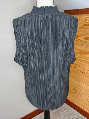 DKNY Pleated Sleeveless Mock Neck Top Blouse Black Large L NWT Workwear Office thumbnail 2