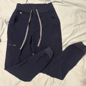 FIGS Navy Jogger Scrub Pants Small Tall | Technical Collection | Pocket Flaw thumbnail 1