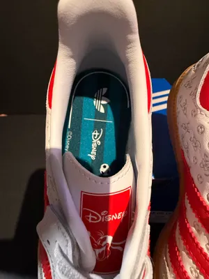 Adidas Disney Samba OG size 3Y thumbnail 6