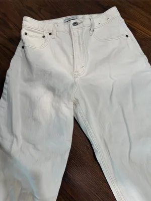 Abercrombie & Fitch Cream High-Rise mom jeans curvy love thumbnail 3