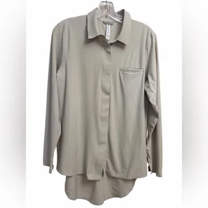 Athleta Urbanite Women's Beige Button Down Shirt thumbnail 3