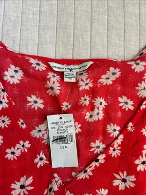 American Eagle red floral crop V faux wrap, ruffle short sleeve BoHo blouse M thumbnail 3