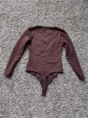 Abercrombie Long Sleeve Sweetheart Bodysuit thumbnail 8