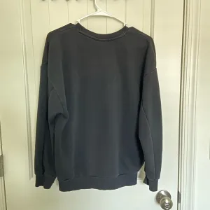 EUC | Adidas‎ women’s black & white crewneck — size 8 thumbnail 5