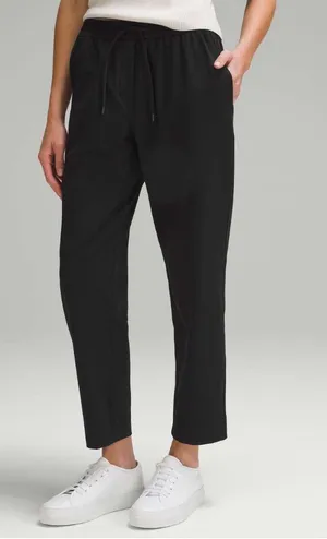 Lululemon Tapered-Leg Mid-Rise Pant 7/8 Length Luxstreme Size Medium Black thumbnail 1
