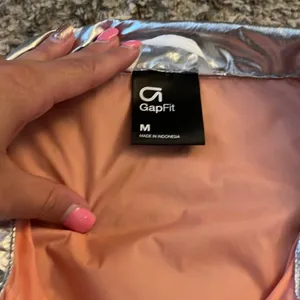 GapFit windbreaker jacket, size medium thumbnail 2