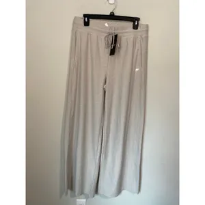 Fabletics Cloud Jersey Wide Leg Pants Women’s Size Large, Heather Gray thumbnail 2