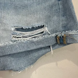 American Eagle High‎ Rise Distressed Mom Cuffed Denim Shorts Women’s Sz 4 thumbnail 6