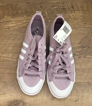 Women’s adidas nizza shoes  thumbnail 1