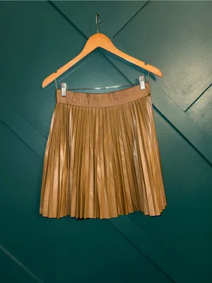 DKNY Pleated Faux Leather Miniskirt Logo Waistband Bordeaux A-Line Size S thumbnail 3