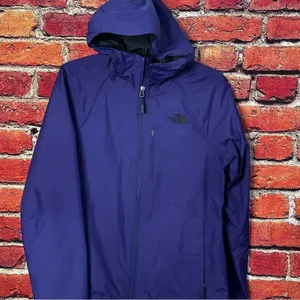 The north face women’s raincoat size small thumbnail 2