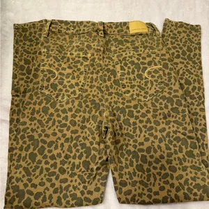 American Eagle Brown Leopard Print Pants thumbnail 3