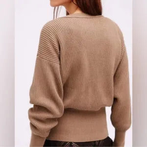Free People Allure Tan V-Neck Oversized Sweater Ribbed Stretch Pullover Medium thumbnail 5