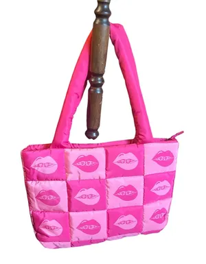 Benefit Quilted Lips Pout Puffer Pink Checkerboard Tote Bag Hearts NWOT thumbnail 1
