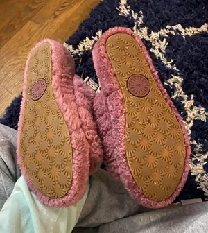 UGG Fluff Yeah Slides thumbnail 3