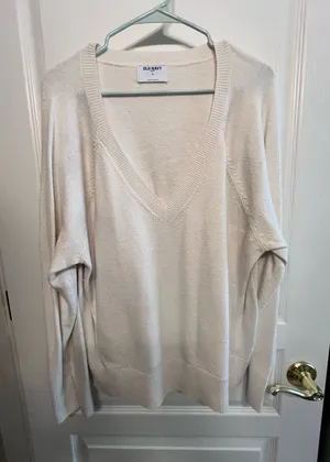 Old Navy Sweater thumbnail 1