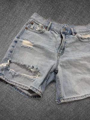 American Eagle Strigid Women’s Size 0 Light Wash High-Rise Distressed Denim Mom thumbnail 2