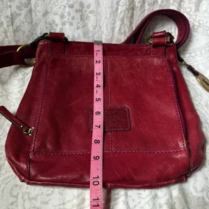 Fossil Women's Burgundy Leather Crossbody Bag good condition like new thumbnail 11