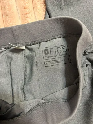 FIGS Scrub Pants thumbnail 3