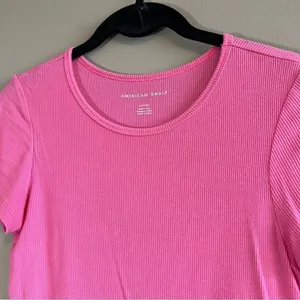 ✨ American Eagle‎ Women’s Hot Pink Top Small thumbnail 2