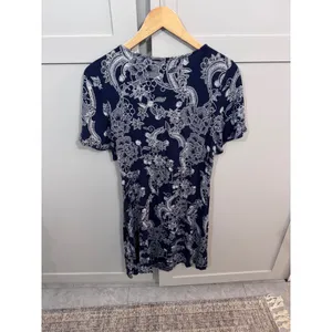 Roxy Navy Blue White Floral Paisley Tie Front Mini Dress Large Short Sleeve thumbnail 6