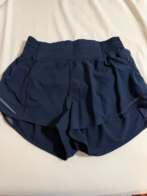 Lululemon Hotty Hot 2.5" High Rise thumbnail 2