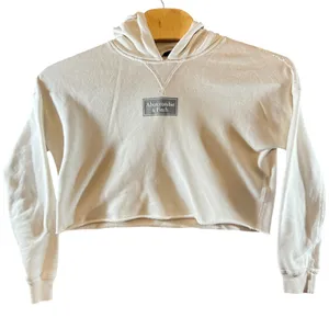 711 | Abercrombie & Fitch Logo Patch Raw Hem Cropped Hoodie Cream Womens‎ Medium thumbnail 1