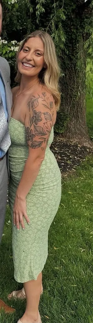 green cocktail dress Size M thumbnail 1