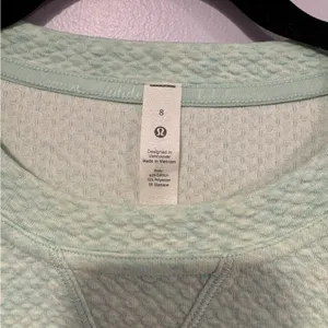 Teal green bubble material‎ Lululemon all yours sweatshirt thumbnail 3