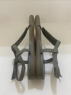 COLE HAAN Molly Flat Thong ll gray leather with snake skin pattern size 10 thumbnail 4