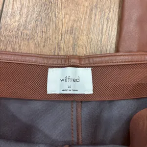 Aritzia Wilfred Elaine Flared High-Rise Vegan Leather Pants Patina Brown 10 $148 thumbnail 4