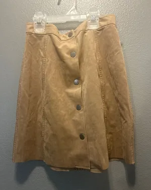 Aritzia Wilfred Free Centinela Faux Suede Snap Front Mini Skirt Tan Size 0 thumbnail 1