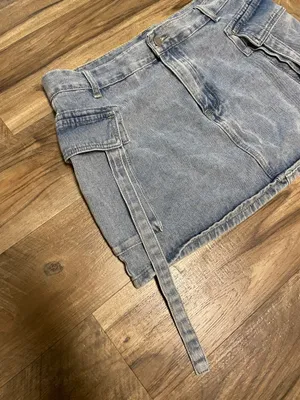 Light Blue Women’s Denim Cargo Mini Skirt with Straps and Pockets Size XL thumbnail 4