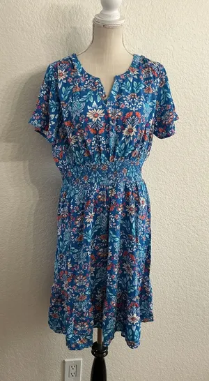 Croft & Barrow Floral Dress Medium‎ Blue Smocked Waist Tiered Ruffle Hem Rayon thumbnail 1