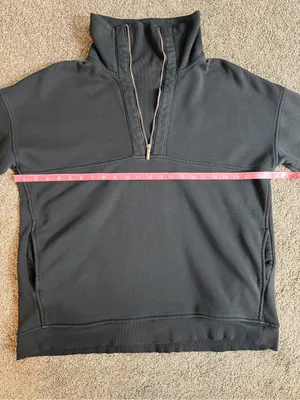 Old Navy Women’s Black Oversized Funnel Neck Quarter Zip Sweatshirt Medium thumbnail 3