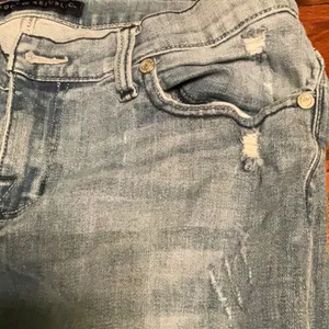 Rock & Republic Kasandra Embellished Light-Wash Flare Jeans Sz. 12 thumbnail 4