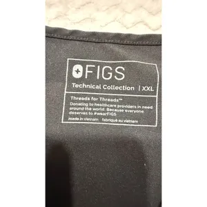 FIGS Technical Collection Black V-Neck Scrub Top XXL Short Sleeve 2 Pocket thumbnail 3