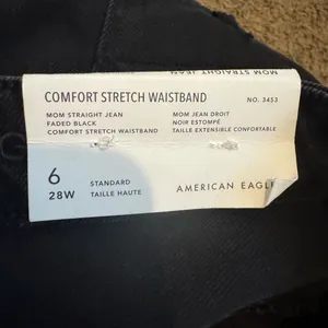 NWT American Eagle Outfitters Mom Straight Black Jeans size 6 thumbnail 12