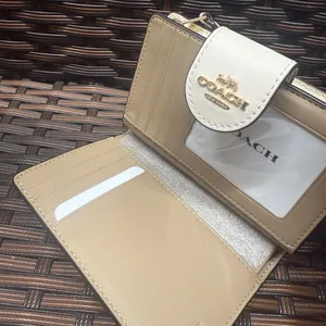 coach Medium Corner Zip Wallet In Signature Canvas With Heart Print cq146 thumbnail 7