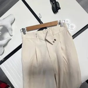 ✨ Women’s Cream High-Waisted Wide-Leg Pleated Trousers (Size M) ✨ thumbnail 6