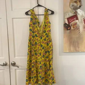 GORGEOUS Saloni Holly Midi Dress 100% silk EUC US4 🥰 thumbnail 4