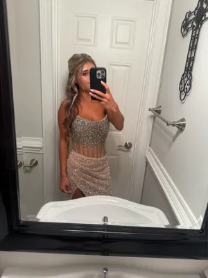 Ashley Lauren Prom Dress thumbnail 3