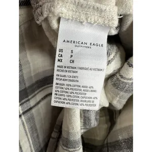 American Eagle Shirt Womens Small White Gray Plaid Hooded Button Front Flannel thumbnail 5