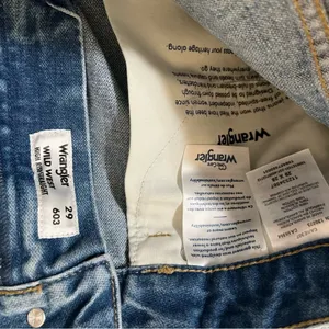 Wrangler Wild West 603 High Rise Straight Ripped Knee Jeans NEW 29 x 28 thumbnail 10