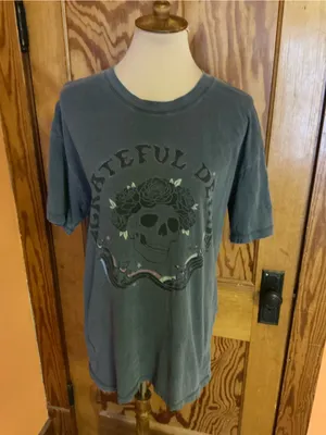 Grateful Dead Skull Roses Graphic Tee American Eagle Band Tee Oversized Band thumbnail 4