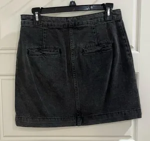 Free People| We the Free Black Denim Skirt. Women’s waist size 27 thumbnail 3