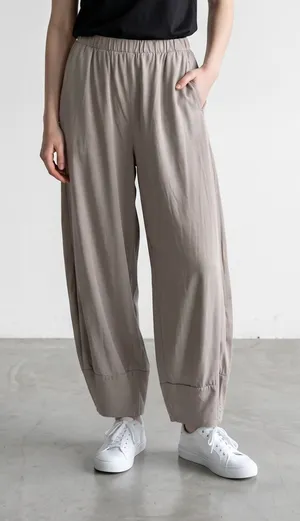Zara beige bloomer Harem Pants Women's Size Medium thumbnail 1