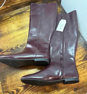 Time‎ And Tru Burgundy Tall Boots Size 8 thumbnail 1