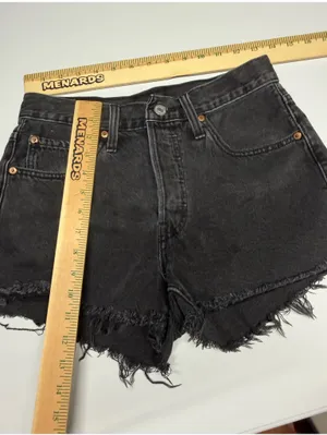 LEVI’S black distressed denim 501 shorts women‎ size 27 thumbnail 4